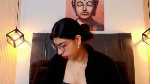 Snapshot of cassie_bloom chatting on December 1, 8:14 pm cassie_bloom online show from December 1, 8:14 pm