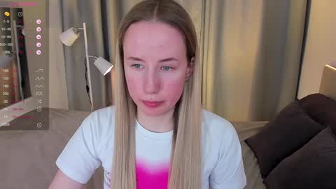 Snapshot of cassie_kelman chatting on January 31, 12:06 am Cassie online show from January 31, 12:06 am