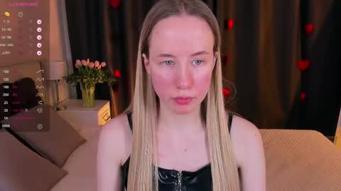 Snapshot of cassie_kelman chatting on February 14, 9:10 pm Cassie online show from February 14, 9:10 pm