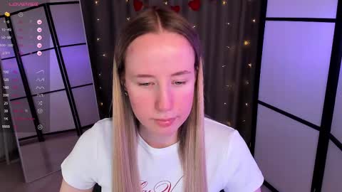 Snapshot of cassie_kelman chatting on February 16, 3:04 am Cassie online show from February 16, 3:04 am