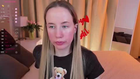 Snapshot of cassie_kelman chatting on February 16, 8:44 pm Cassie online show from February 16, 8:44 pm