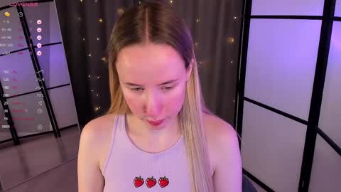 Snapshot of cassie_kelman chatting on February 21, 8:49 pm Cassie online show from February 21, 8:49 pm