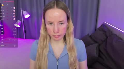 Snapshot of cassie_kelman chatting on February 26, 9:05 pm Cassie online show from February 26, 9:05 pm