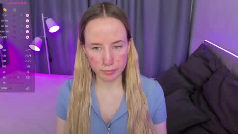 Snapshot of cassie_kelman chatting on February 27, 3:14 am Cassie online show from February 27, 3:14 am