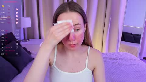 Snapshot of cassie_kelman chatting on March 1, 3:21 am Cassie online show from March 1, 3:21 am