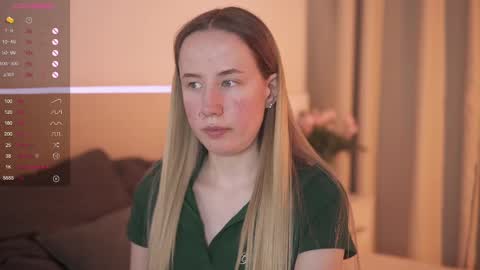 Snapshot of cassie_kelman chatting on March 4, 9:11 pm Cassie online show from March 4, 9:11 pm