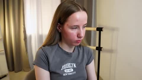 Snapshot of cassie_kelman chatting on October 14, 8:53 pm Cassie online show from October 14, 8:53 pm