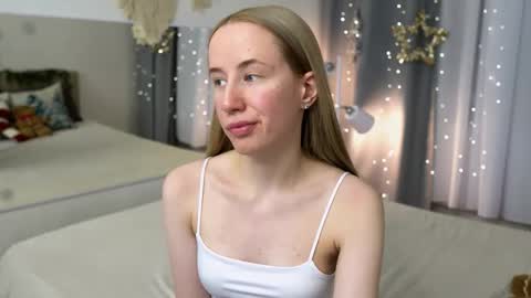 Snapshot of cassie_kelman chatting on January 6, 9:07 pm Cassie online show from January 6, 9:07 pm