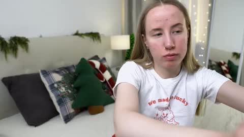 Snapshot of cassie_kelman chatting on January 16, 9:08 pm Cassie online show from January 16, 9:08 pm