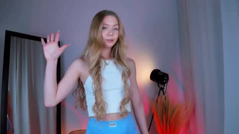 Hello my name is Cassie and my friend Nilo is also here online show from February 19, 9:39 am