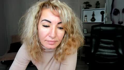 Snapshot of cassiejonas chatting on January 10, 9:23 am CassieJonas online show from January 10, 9:23 am