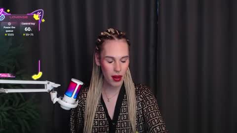 Cassie online show from December 18, 7:47 am