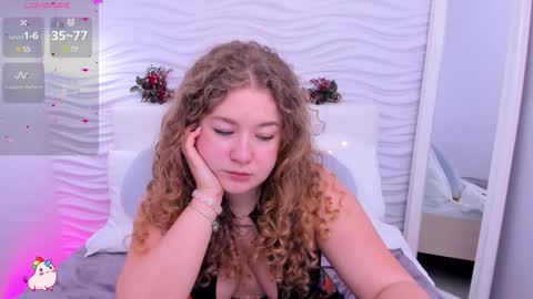 Snapshot of cassieride chatting on December 14, 11:07 am Curly online show from December 14, 11:07 am