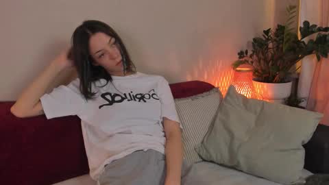  cassandra  online show from November 4, 6:29 pm