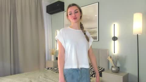 For friends Kira online show from February 18, 7:15 am