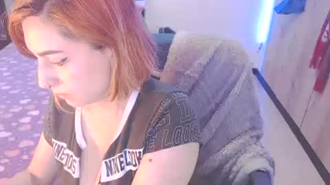 Snapshot of cat_naughty chatting on February 6, 5:09 pm cat naughty online show from February 6, 5:09 pm