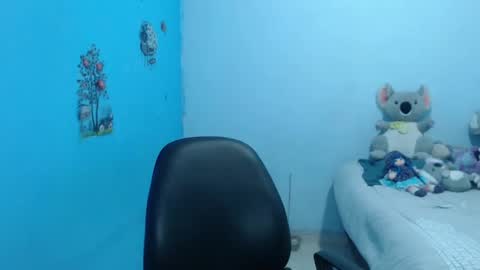 Snapshot of cata_09 chatting on December 4, 10:08 pm cata online show from December 4, 10:08 pm