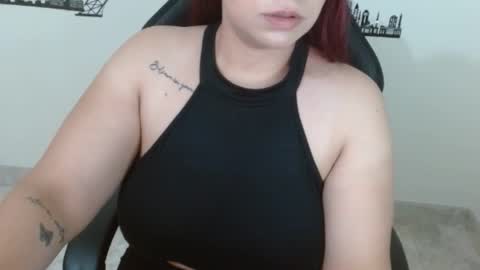 Snapshot of cata__gutierrez_ chatting on December 9, 8:33 pm Cata online show from December 9, 8:33 pm