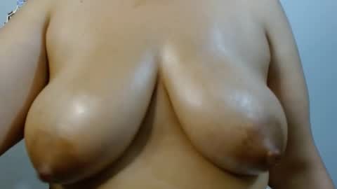 Snapshot of cata__gutierrez_ chatting on December 10, 7:00 pm Cata online show from December 10, 7:00 pm