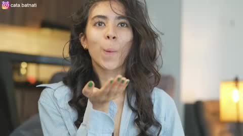 Catalina online show from April 8, 2:39 pm