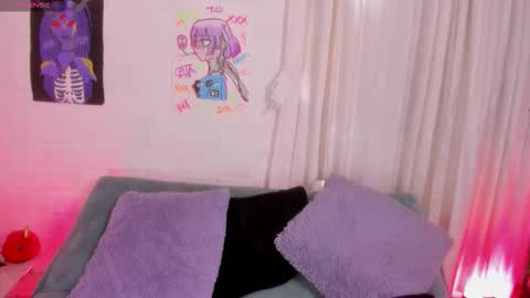 Cata green model independient online show from March 12, 7:42 pm