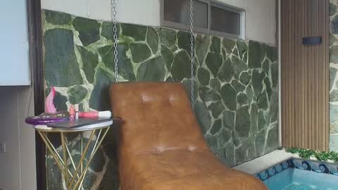 Dani   online show from April 8, 5:13 pm