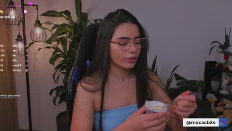 MACARENA online show from January 18, 9:24 pm