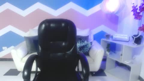 Snapshot of cataleya_eebony chatting on December 1, 11:15 am cataleya_eebony online show from December 1, 11:15 am