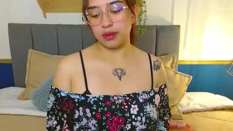 Snapshot of cataleya_kudo chatting on October 7, 3:31 pm cataleya_kudo online show from October 7, 3:31 pm