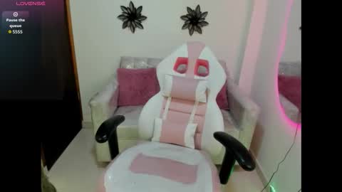 Snapshot of cataleya_sub_ chatting on October 3, 12:13 pm cataleya_sub_ online show from October 3, 12:13 pm
