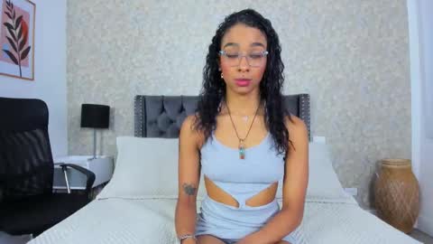 Snapshot of cataleya_wayne chatting on October 6, 7:33 pm Cataleya online show from October 6, 7:33 pm
