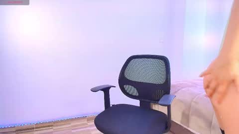 Catalina online show from February 6, 9:29 pm