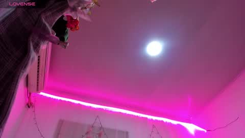 Snapshot of catalina_and_roger chatting on March 10, 3:56 am Cata y Roger online show from March 10, 3:56 am