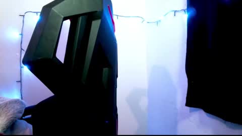 catalina_colombia online show from March 11, 5:57 pm