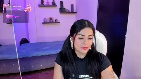 Snapshot of catalina_naughtyy chatting on December 15, 11:31 pm Catalina online show from December 15, 11:31 pm
