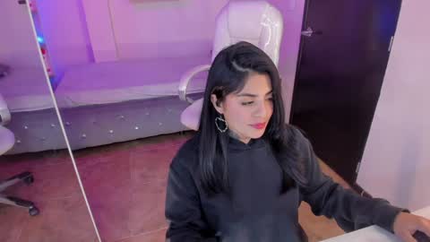 Snapshot of catalina_naughtyy chatting on January 17, 9:28 pm Catalina online show from January 17, 9:28 pm