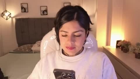 Snapshot of catalina_naughtyy chatting on October 13, 3:17 am Catalina online show from October 13, 3:17 am