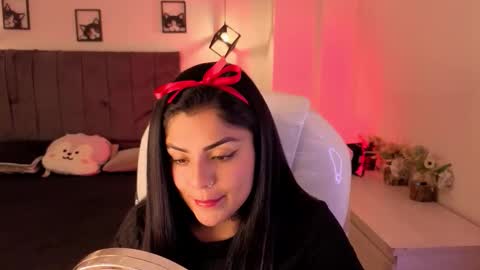 Snapshot of catalina_naughtyy chatting on November 3, 3:19 am Catalina online show from November 3, 3:19 am