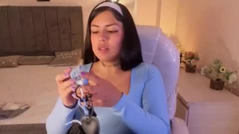 Snapshot of catalina_naughtyy chatting on November 16, 3:12 am Catalina online show from November 16, 3:12 am