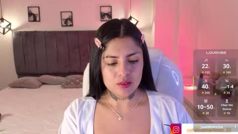 Snapshot of catalina_naughtyy chatting on November 21, 3:16 am Catalina online show from November 21, 3:16 am