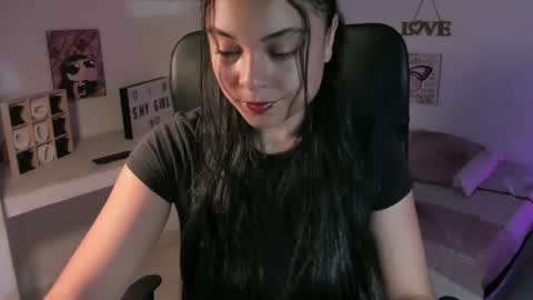 Snapshot of catalinagarciaa chatting on December 13, 9:20 pm Catalina Garcia online show from December 13, 9:20 pm