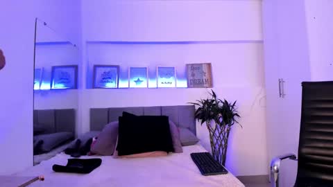 Catalina online show from February 6, 5:51 pm