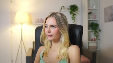 catecrago  online show from November 11, 2:28 pm