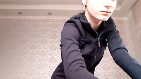 Snapshot of caterinamerriwether chatting on December 17, 10:21 am Alice online show from December 17, 10:21 am