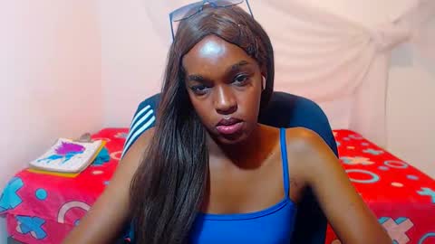 Snapshot of cathi_nahomi chatting on October 21, 7:47 pm cathi_nahomi online show from October 21, 7:47 pm