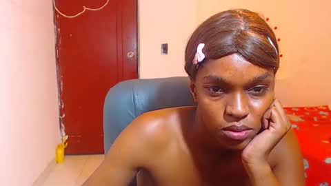 Snapshot of cathi_nahomi chatting on December 5, 1:58 am cathi_nahomi online show from December 5, 1:58 am