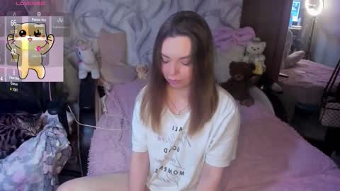 Snapshot of catisyfury chatting on October 23, 1:21 pm . . online show from October 23, 1:21 pm