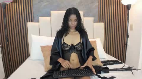 catiusca_reyes_03 online show from November 22, 1:21 pm