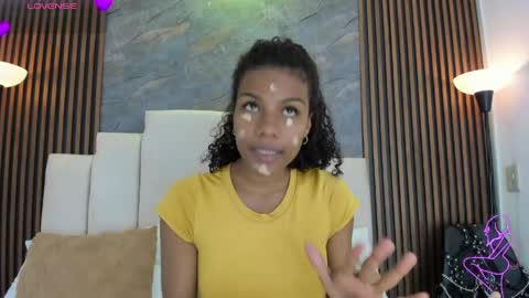 catiusca_reyes_03 online show from April 7, 12:05 pm