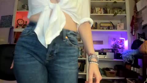 Snapshot of catnips_cabaret chatting on February 18, 3:21 am some call me djcatnips some call me CC but i love it when you call me miss catnips online show from February 18, 3:21 am